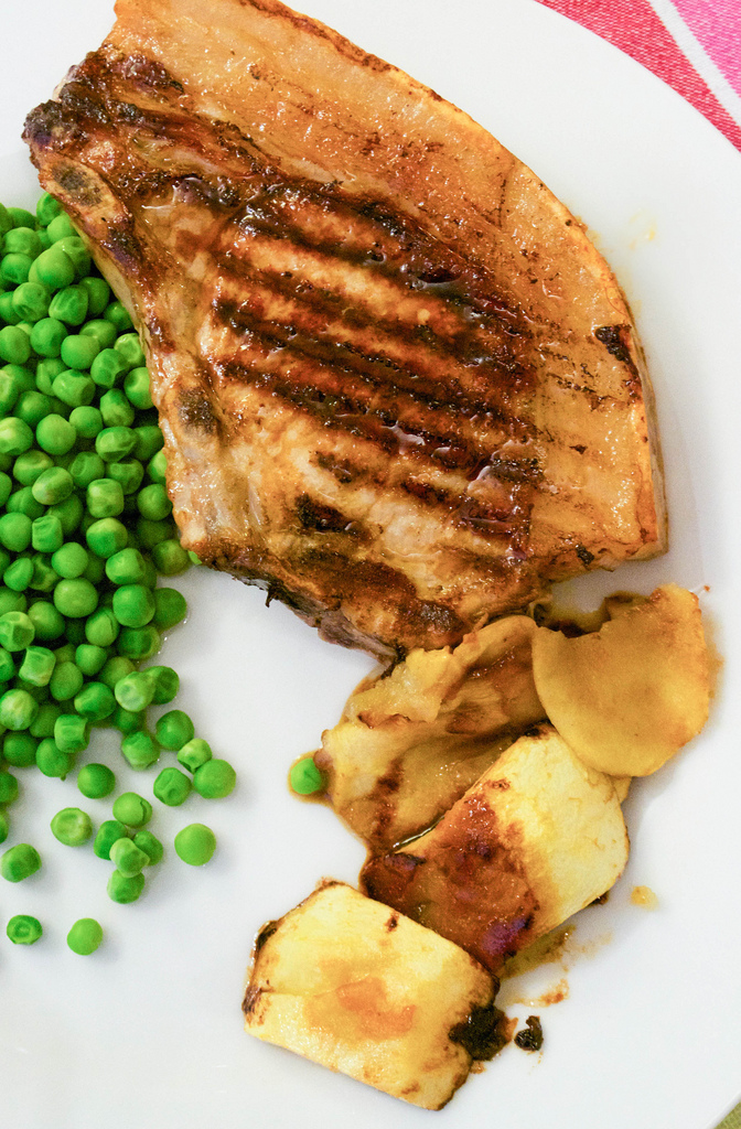 pork chops with sticky apples