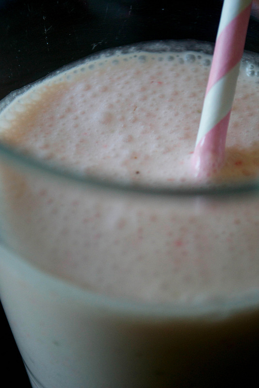 aip paleo strawberries and cream milkshake smoothie