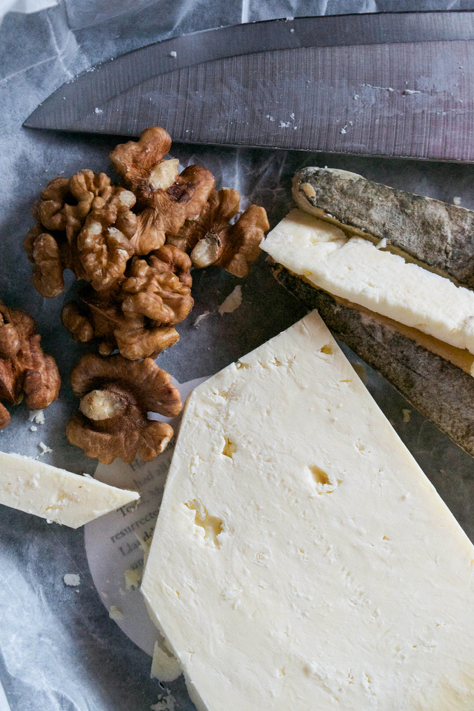 caerphilly cheese with walnuts