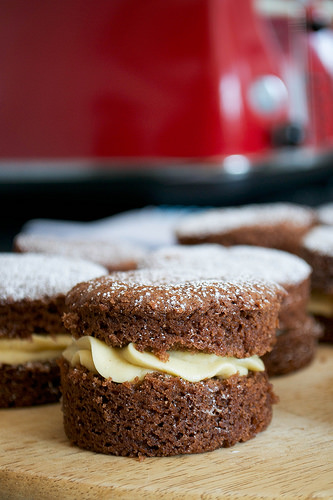 chocolate mini cakes with guinness buttercream