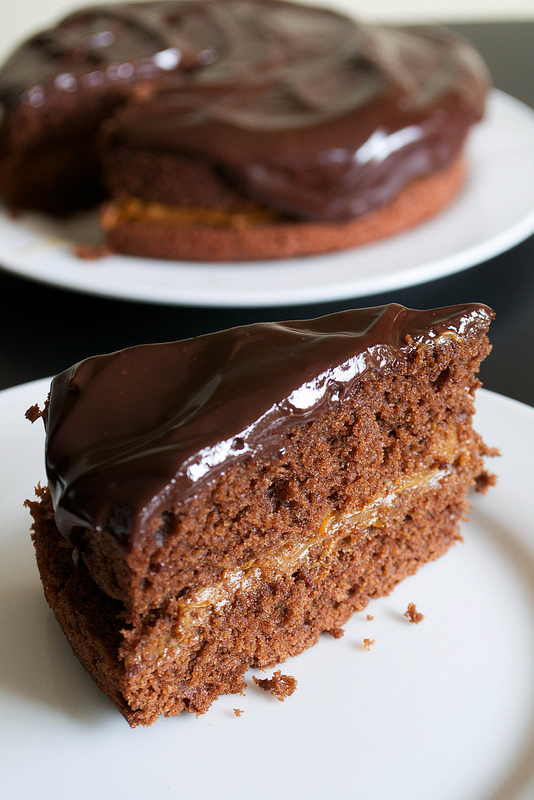 dulce de leche chocolate cake argentina slice