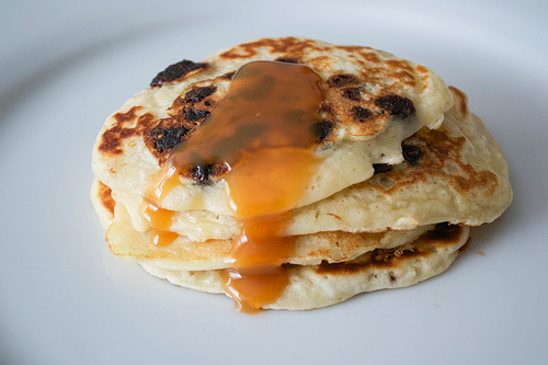 choc chip pancakes with toffee sauce