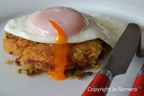bacon-and-cabbage-potato-cake-with-egg