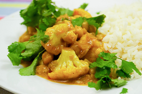 cauliflower and chickpea curry
