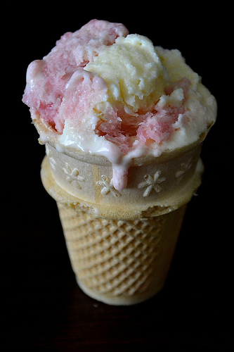 white chocolate and nectarine ice cream